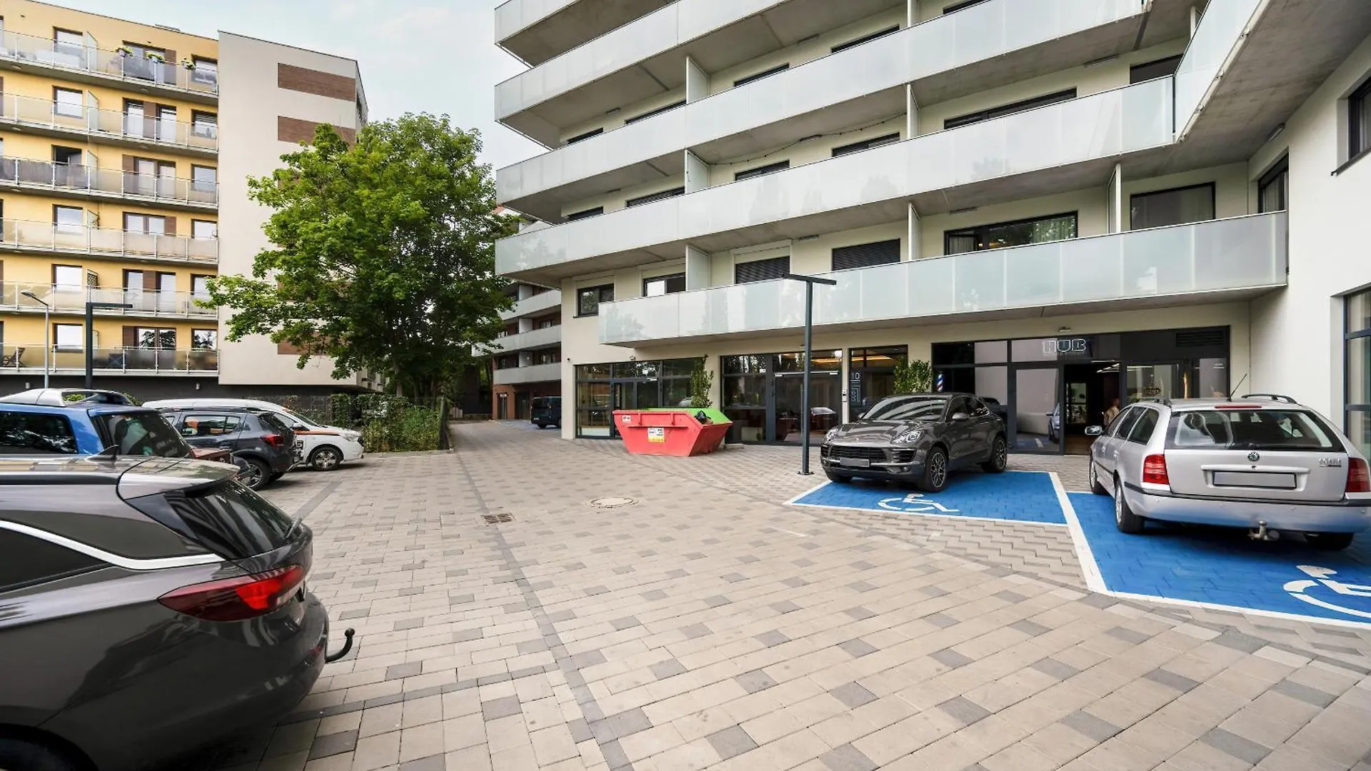 Stylowy Apartament W Odcieniach Bezu Balkon & Parking By Noclegi Renters Вроцлав 0*,  Польша